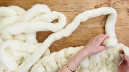 1 lb Wool roving Yarn unspun Fiber