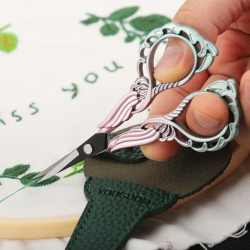 Detail Scissors with Cover