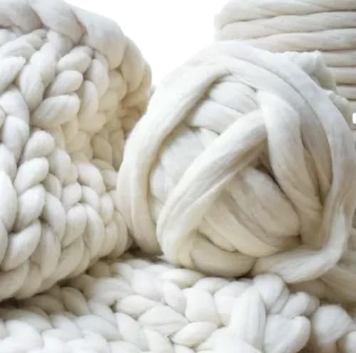 1 lb Wool roving Yarn unspun Fiber