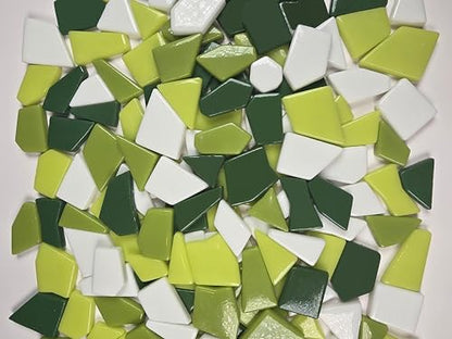 Irregular Glass Mosaic Tiles Bulk 500g Glossy and Iridescent Mosaic Glass Tiles for DIY Projects and Arts and Crafts Solid Colors and Mixes (263 Count)