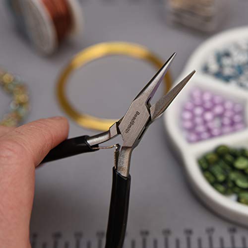Chain Nose Pliers With Extra Fine Tips