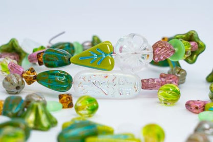 1.4oz (40g) Limited Mix of Czech Glass Beads, Hand Made Set Kit, Crystal AB Table Cut Hawaii Green Leaves Glass Beads Mix 002