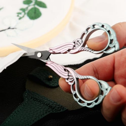 Detail Scissors with Cover