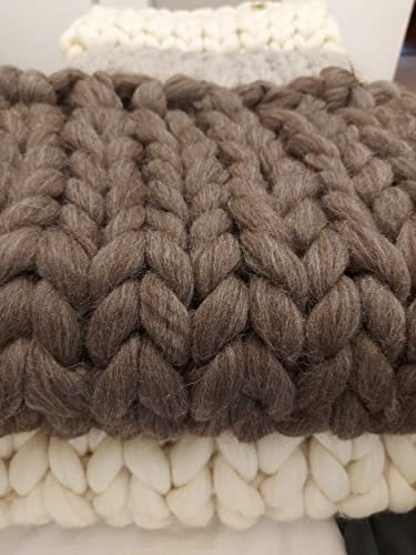 Natural Wool Bulk roving (128 Ounce)