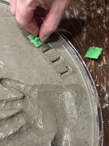 DIY Stepping Stone Kit with Color Pigment