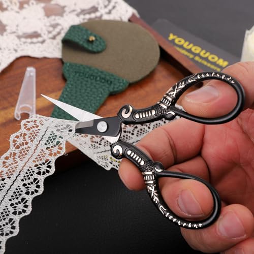 Small Crochet Scissors