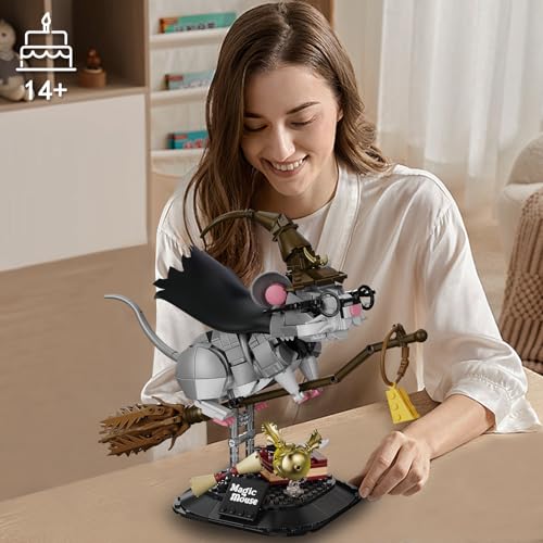 Harry Mouse Animal Building Set (676 Count)