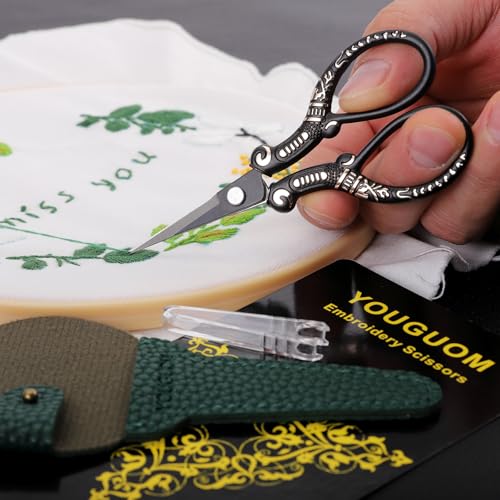Small Crochet Scissors