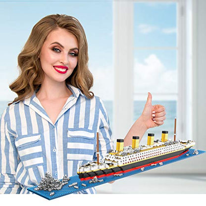 Titanic Architecture Micro Building Blocks Model Kit for Adults Age of 14+ (1872 particles)