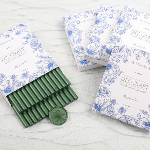 26pcs Metallic Christmas Green Wax Seal Sticks Mini Wax Seal Sticks Atronirens Sealing Wax Sticks for Wedding Invitations Envelopes Cards Christmas Package Gift Decoration