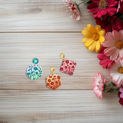 Wildflowers Silhouettes Print Pattern Clay Texture Sheet Butterflies and Hummingbirds Silicone Texture Mat DIY Tools for Polymer Clay Making Earrings Jewelry DIY Crafts 5.5 × 5.5 Inch