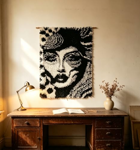 Monochrome Muse Latch Hook Kit