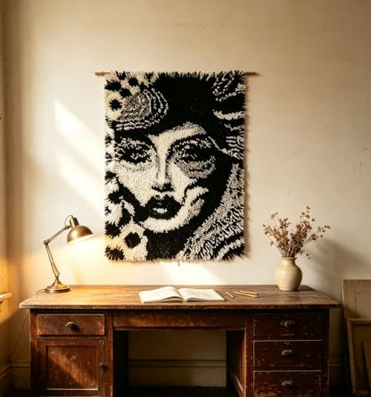 Monochrome Muse Latch Hook Kit