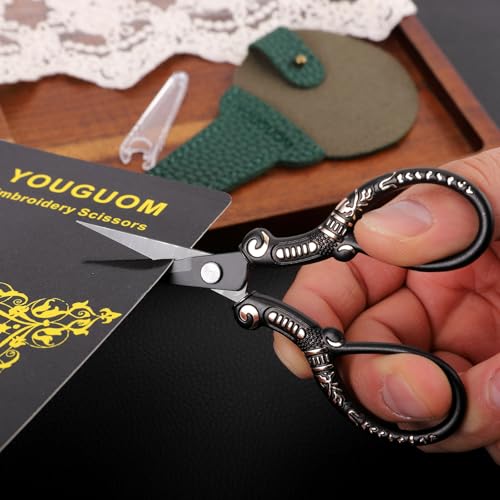 Small Crochet Scissors