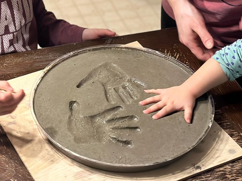 DIY Stepping Stone Kit with Color Pigment