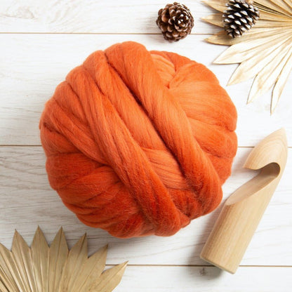 Colored Natural Wool roving (8 Ounce)