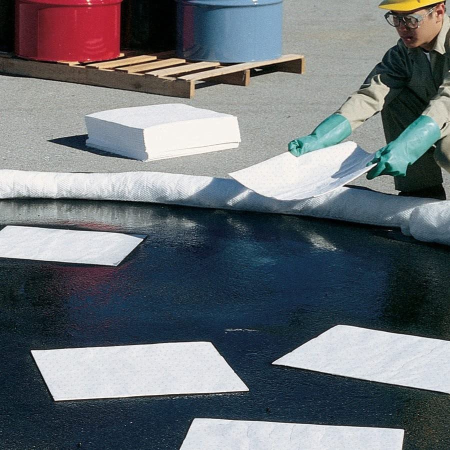 Oil Mat - Oil-Only Absorbent Mat Pad - 200 Pads per Bag - 15" x 20" Pad - Absorbs up to 14 Ounces per Pad - MAT423