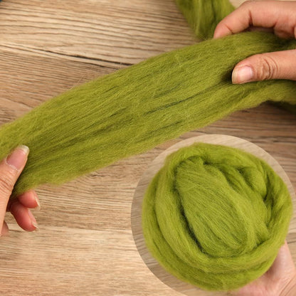 3.53oz Wool Roving Yarn, Wool Felting Supplies, Pure Wools, Chunky Yarn, Spinning Wool Roving for Needle Felting Wet Felting DIY Hand Spinning (Grass Green)