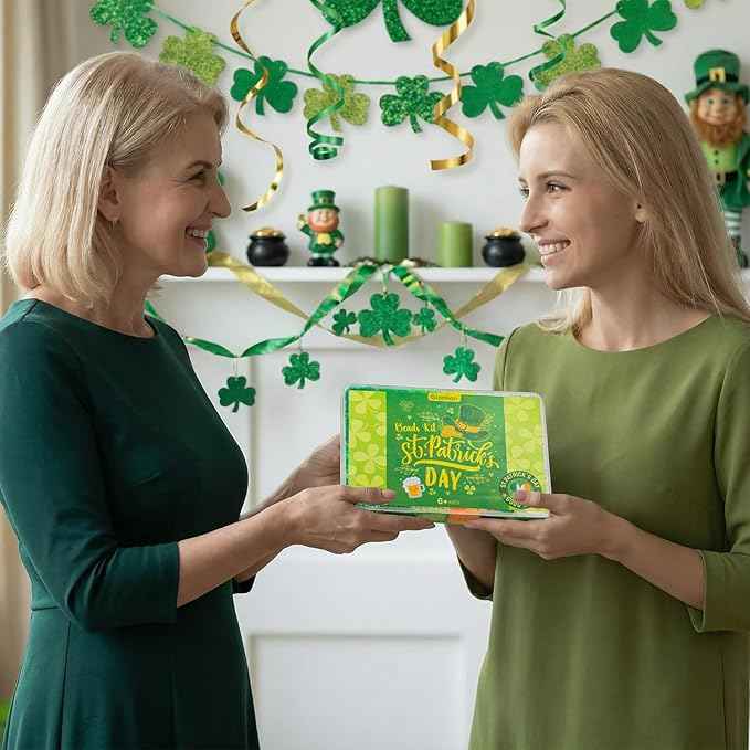Gionlion 3000 Pcs St Patricks Day Accessories, St Patricks Day Green Clay Beads for Bracelets for Women, Friendship Bracelet Kit with Beads for Gifts