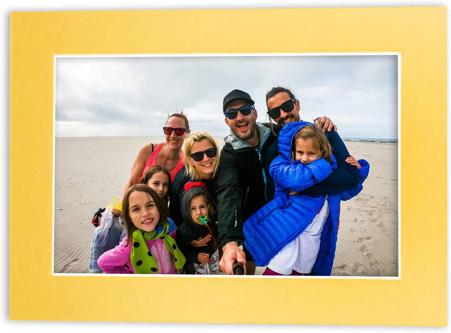 Pack of 25 Acid Free 8.5x11 Mats Bevel Cut for 7x9 Photos - Metallic Gold Precut Matboards For Pictures, Photos, Framing - 4-ply Thickness