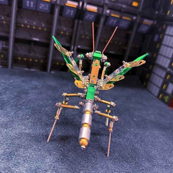 3D DIY Scythe Reaper Metal Puzzle Kits, 120PCS Mechanical Snail Metal Steampunk Insect Model Kit, Creative Collectible Display Piece for Adults