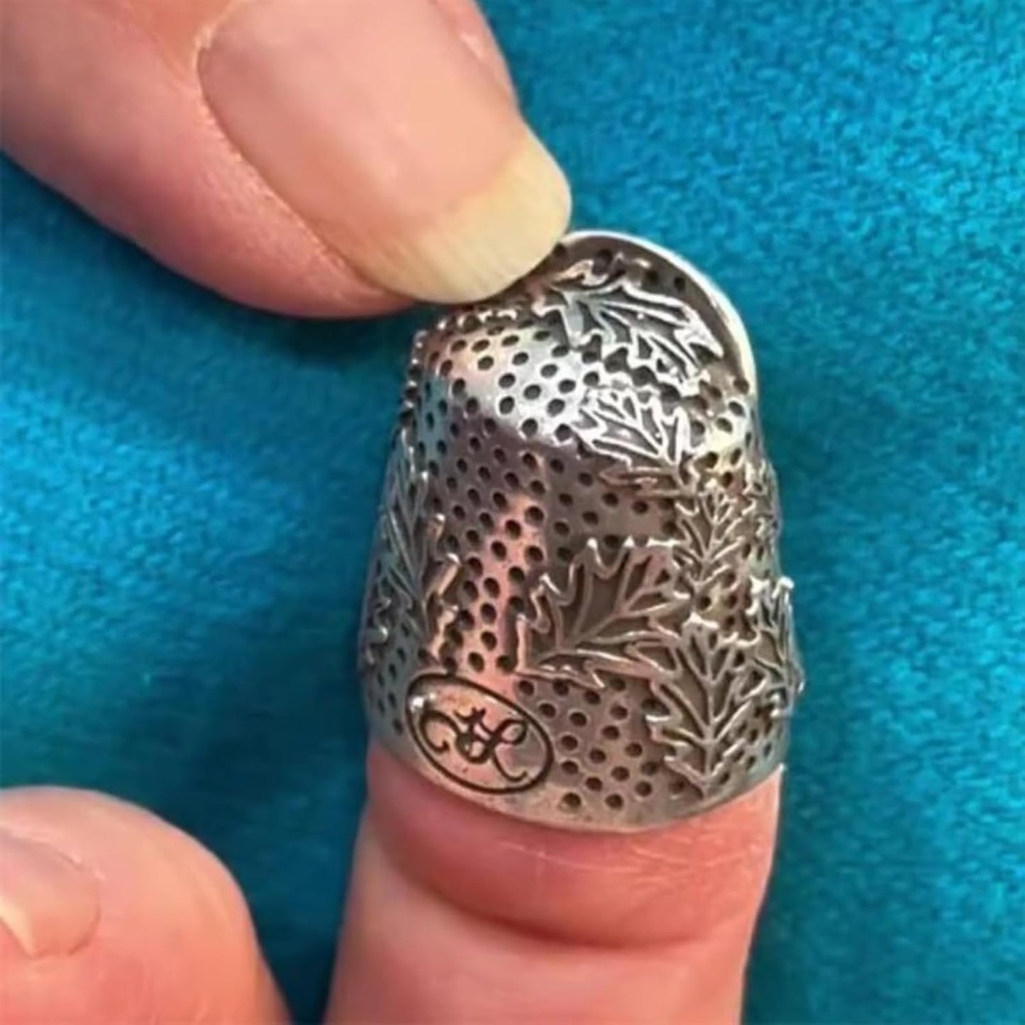 Open Nail Acorn Thimble, Thimbles for Hand Sewing, Metal Thumb Thimble Shield Accessories, Sewing Thimble Finger Protector for Needlework, Hand Embroidery Craft-1pcs