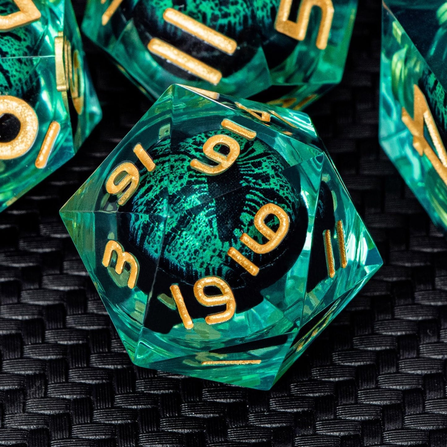 ARUOHHA Dragon Eye Dice Liquid Core DND Dice Green Sharp Edged Dice Set with Gift Box, Polyhedral D and D Dice Set Role Playing Game D20 D12 D10 D8 D6 D4