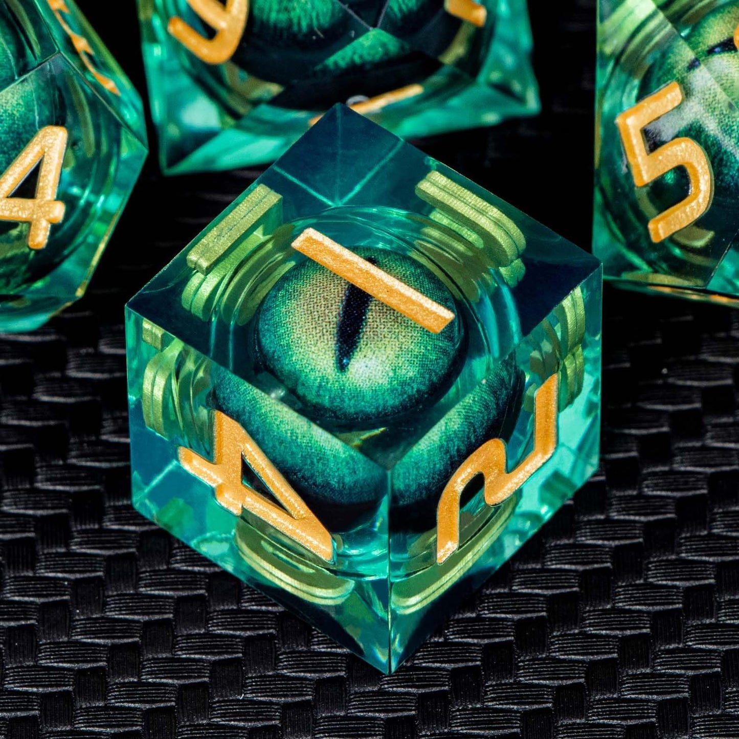 ARUOHHA DND Resin Dice Dragon Eye Liquid Core Polyhedral D and D Dice Set with Gift Box, Green Sharp Edged Dice Role Playing Game D20 D12 D10 D8 D6 D4