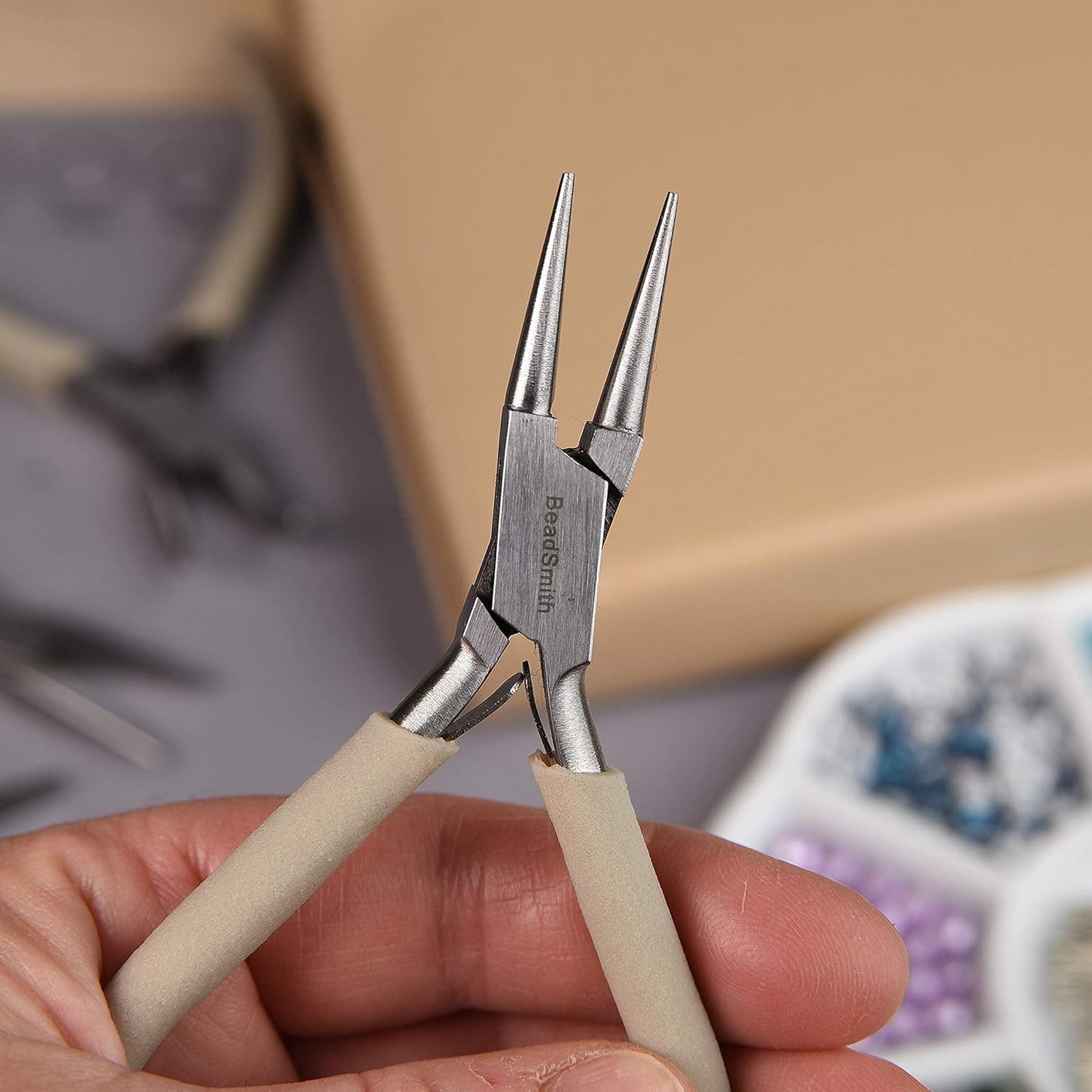 The Beadsmith Fashion Color Pliers – Set of 8 Slimline Color-Coordinated Tools – Matching Clutch in Beige – Jewelry Making Supply Kit to Create Necklaces, Bracelets, Earrings & More - Crafty Corner