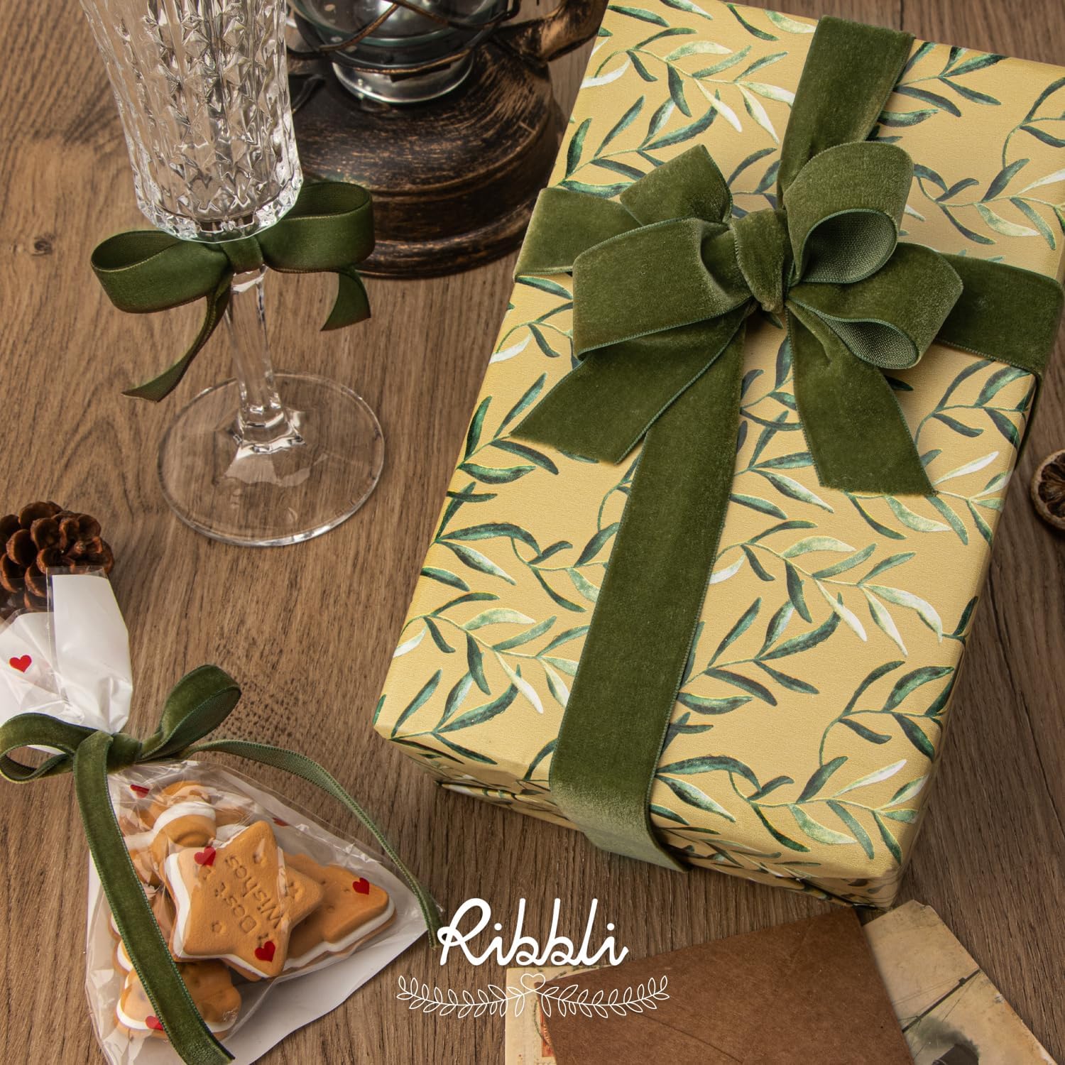 Ribbli Polyester Moss Green Velvet Ribbon,5/8 Inches Continuous10-Yard Spool,Christmas Ribbon for Gift Wrapping,Floral Bouquets, Home Decor - Crafty Corner