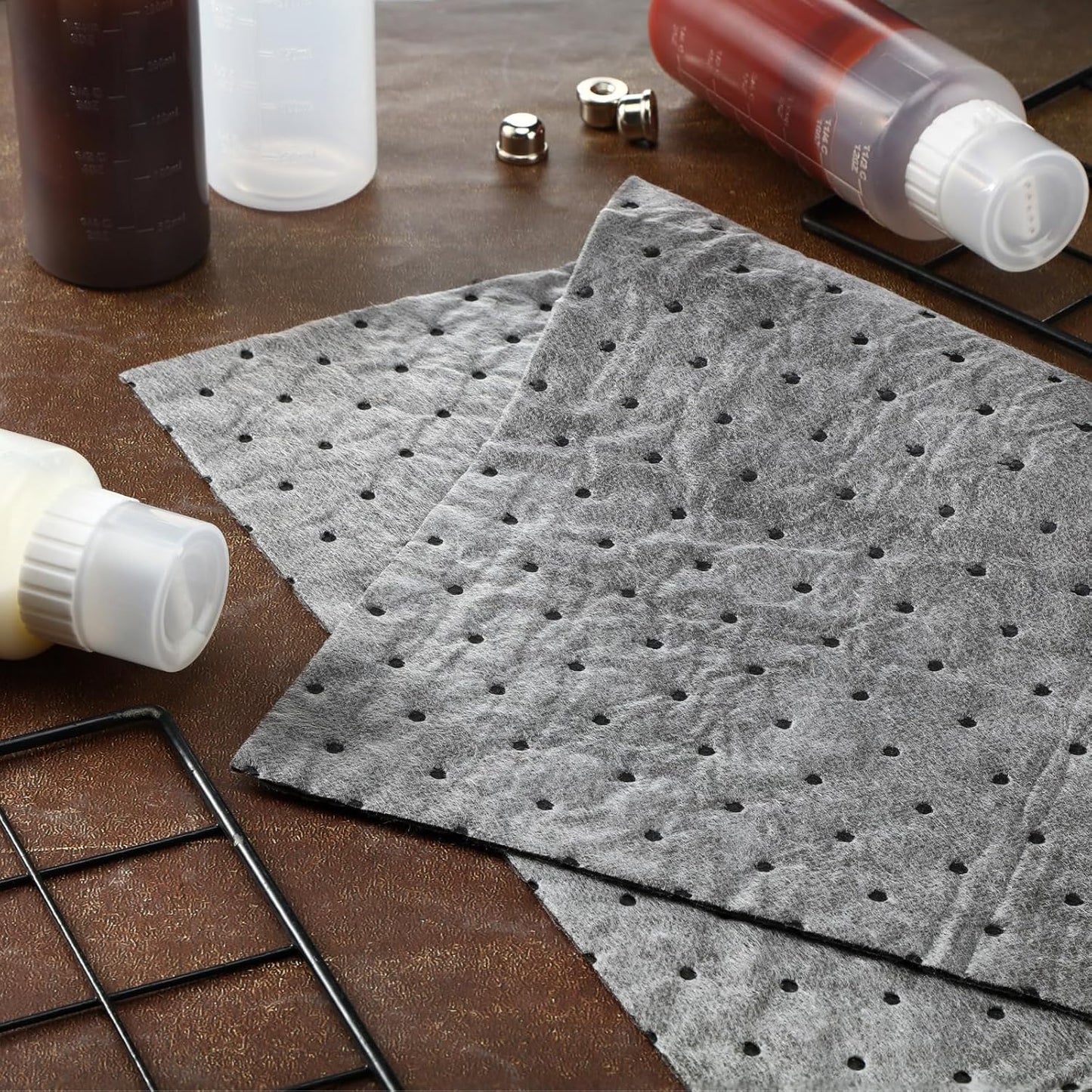 Hoolerry 500 Pcs Oil Absorbent Pads Weight Dimpled Pad Garage Accessories Water Absorbent Mat Oil Spill Mat for Absorbing Protecting Home Garage Basement (9.8 x 13 Inch,Gray)