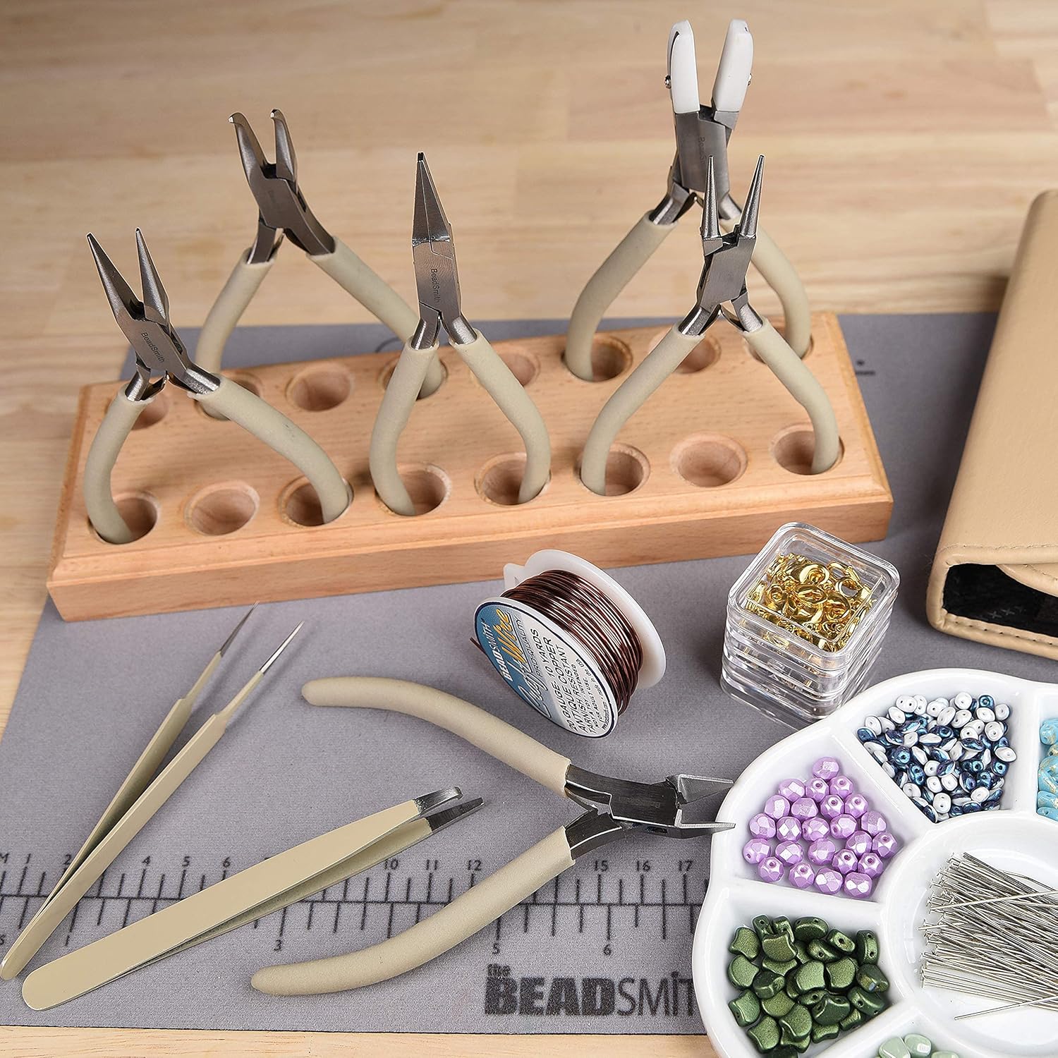 The Beadsmith Fashion Color Pliers – Set of 8 Slimline Color-Coordinated Tools – Matching Clutch in Beige – Jewelry Making Supply Kit to Create Necklaces, Bracelets, Earrings & More - Crafty Corner